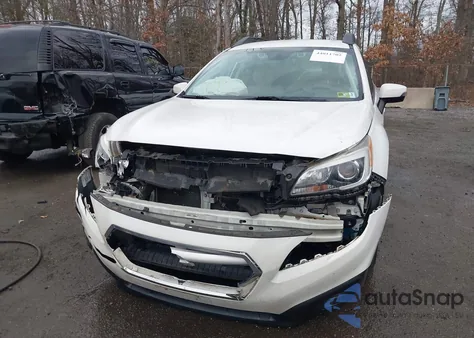 2017 Subaru Outback 2.5I Premium z USA, uszkodzony, nr VIN 4S4BSAFC5H3441090